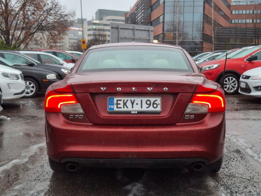 Volvo C70 2010 Punainen