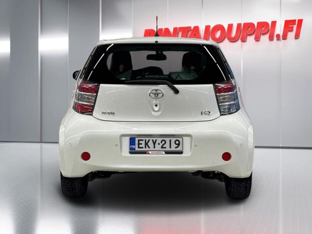 Toyota iQ 2010 Metallinhohto Valkoinen