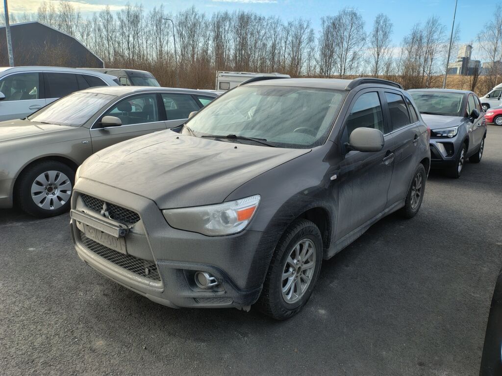 Mitsubishi ASX 2010 Ruskea (beige)