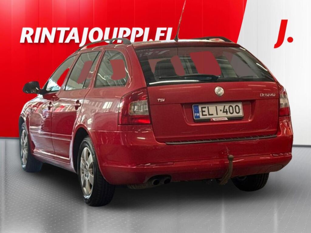 Skoda Octavia 2010 Punainen