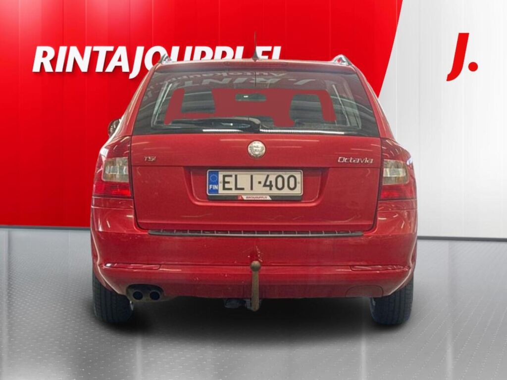 Skoda Octavia 2010 Punainen