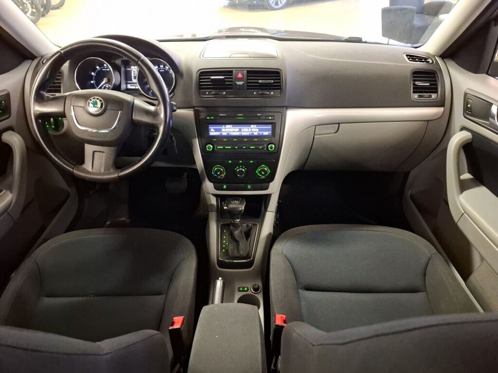 Skoda Yeti 2010 Ruskea (beige)