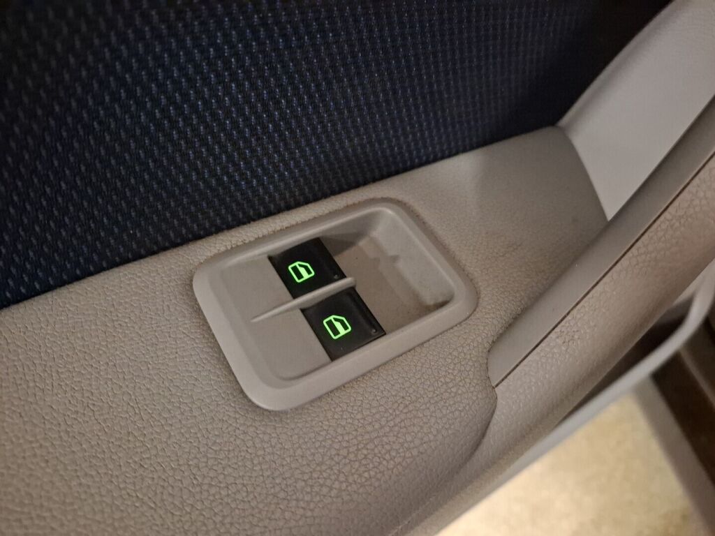 Skoda Yeti 2010 Ruskea (beige)