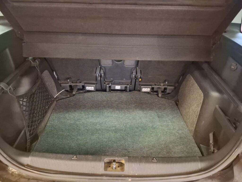 Skoda Yeti 2010 Ruskea (beige)