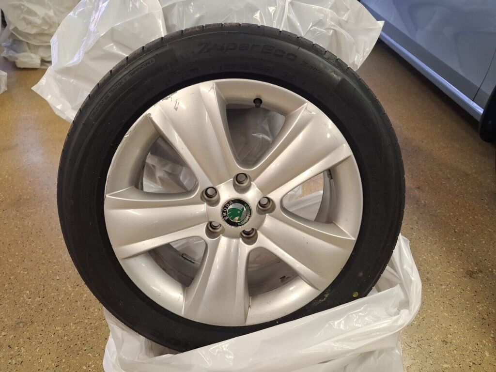 Skoda Yeti 2010 Ruskea (beige)