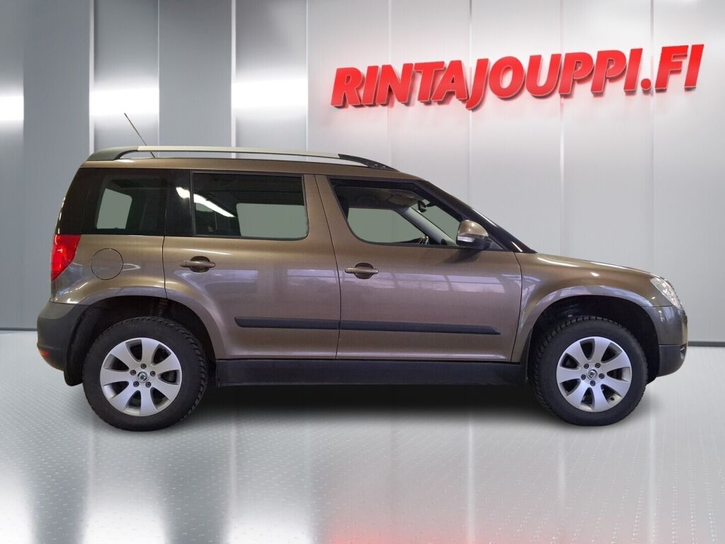 Skoda Yeti 2010 Ruskea (beige)