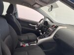 Toyota Auris 2010 Sininen