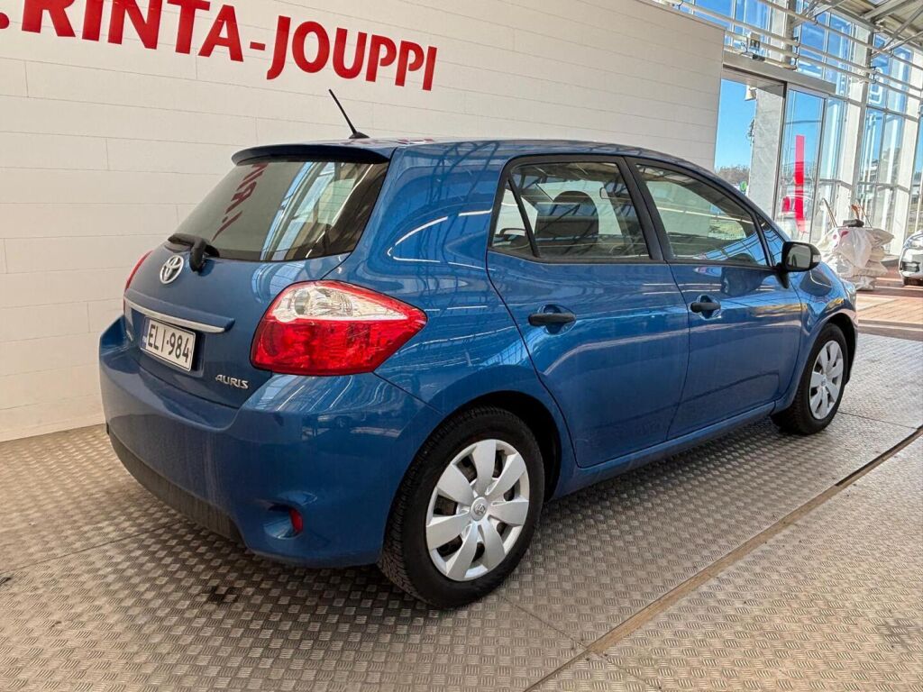 Toyota Auris 2010 Sininen