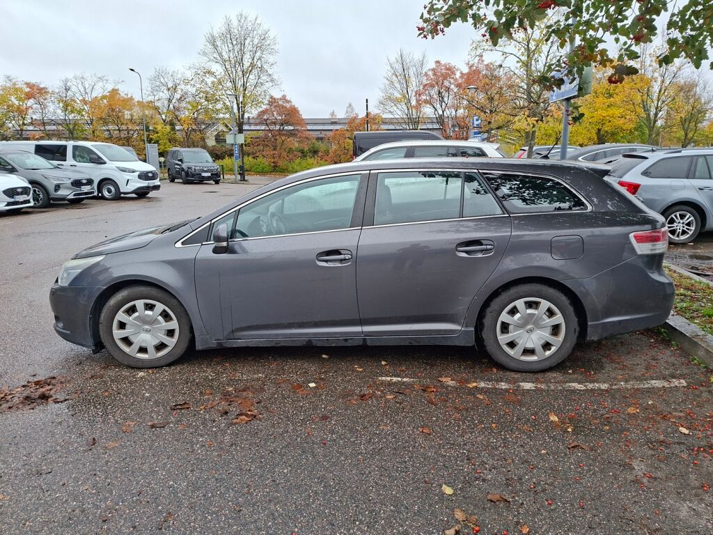 Toyota Avensis 2011 Harmaa