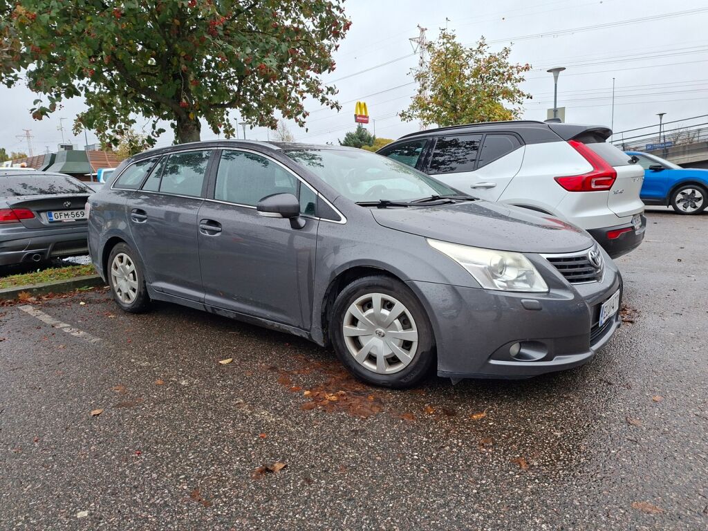 Toyota Avensis 2011 Harmaa