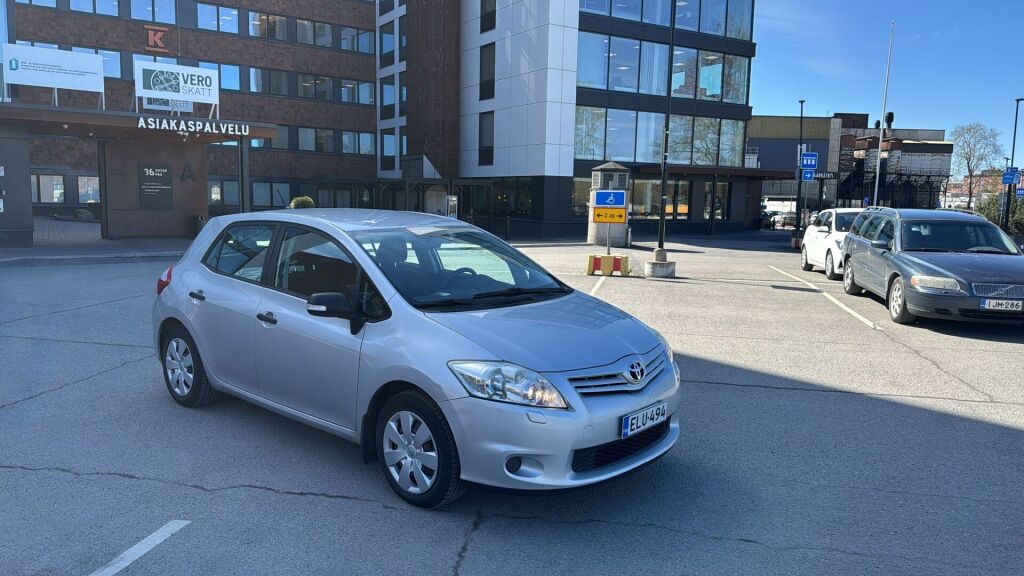 Toyota Auris 2011 Hopea
