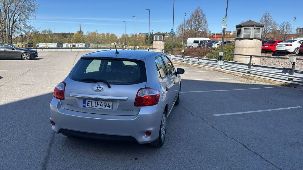 Toyota Auris 2011 Hopea