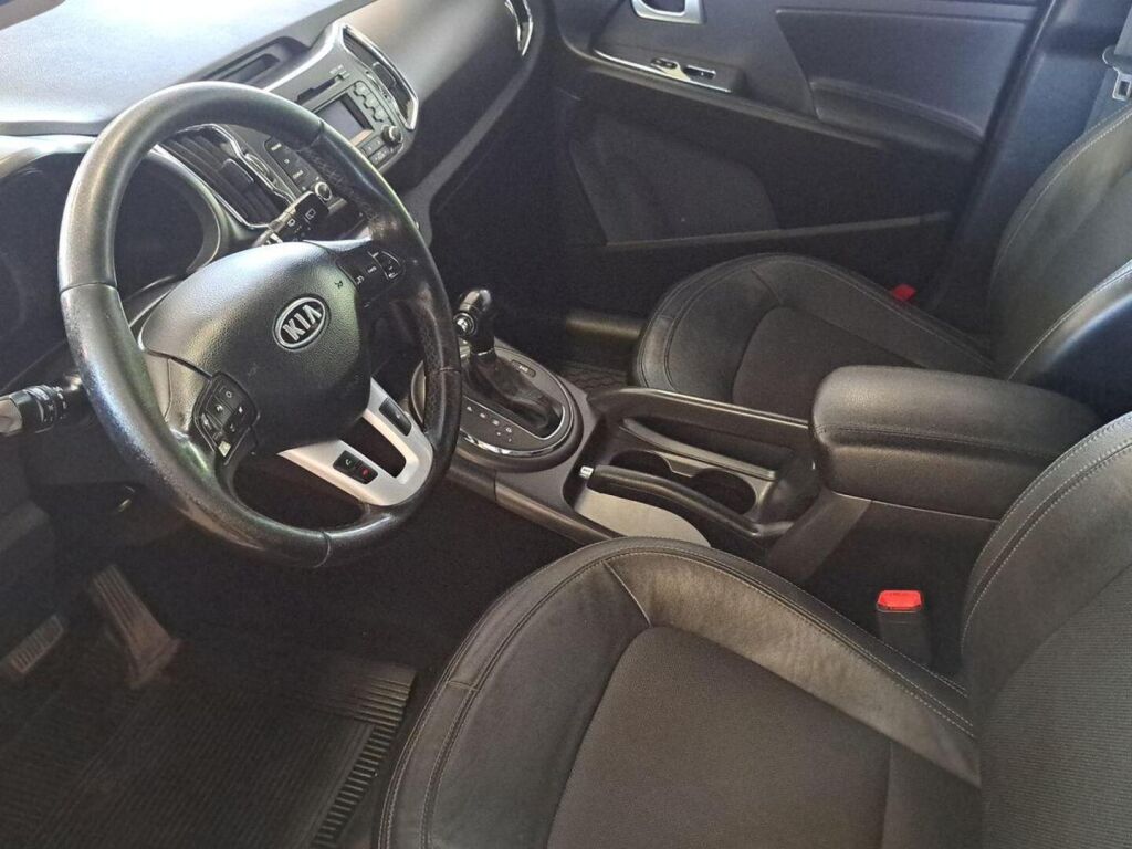Kia Sportage 2011 Musta