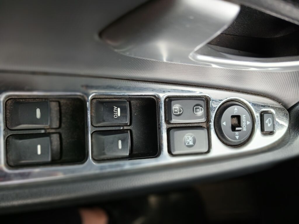 Kia Sportage 2011 Musta
