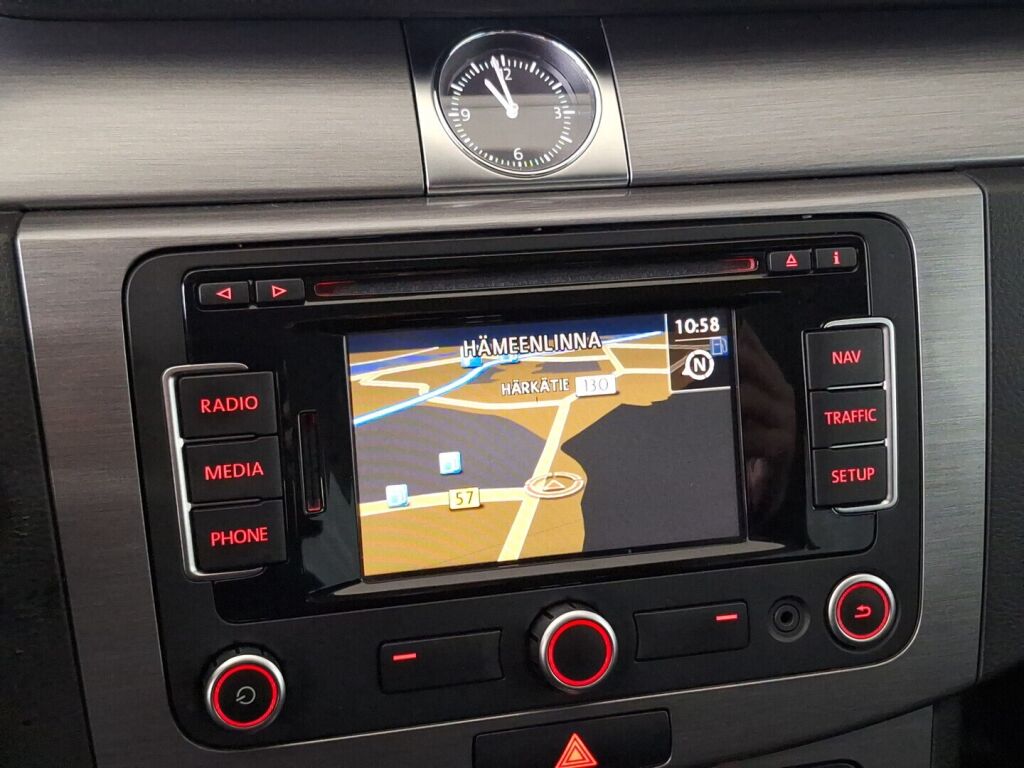 Volkswagen Passat 2011 Harmaa