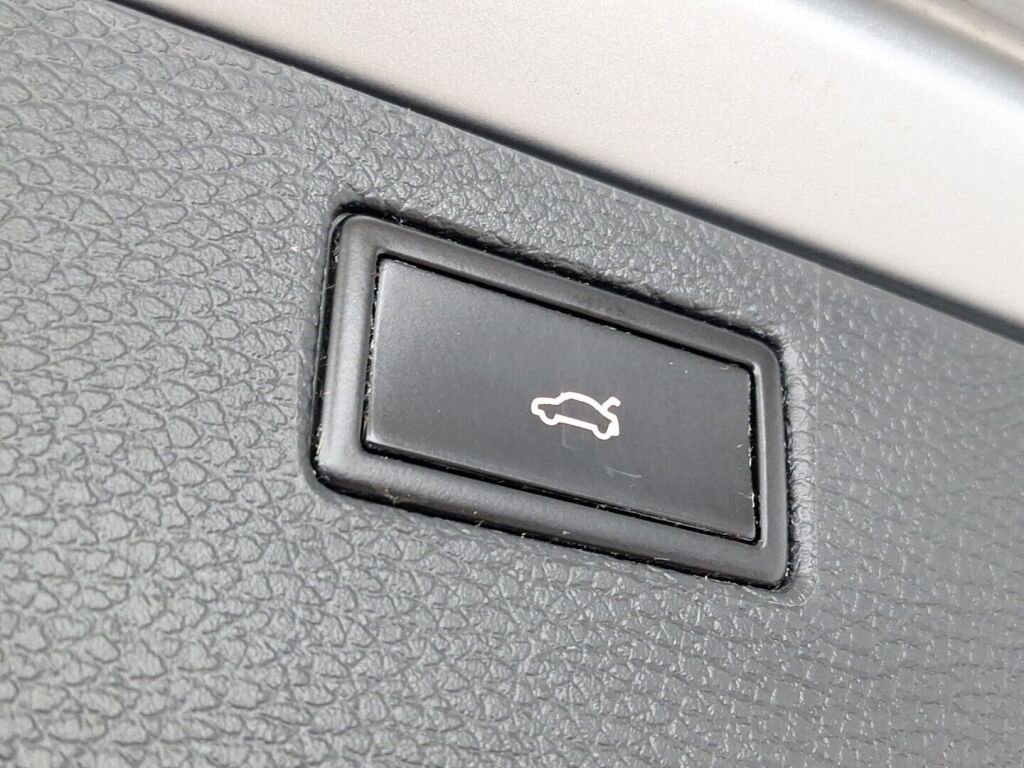 Volkswagen Passat 2011 Harmaa