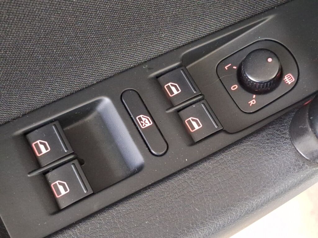 Volkswagen Passat 2011 Harmaa