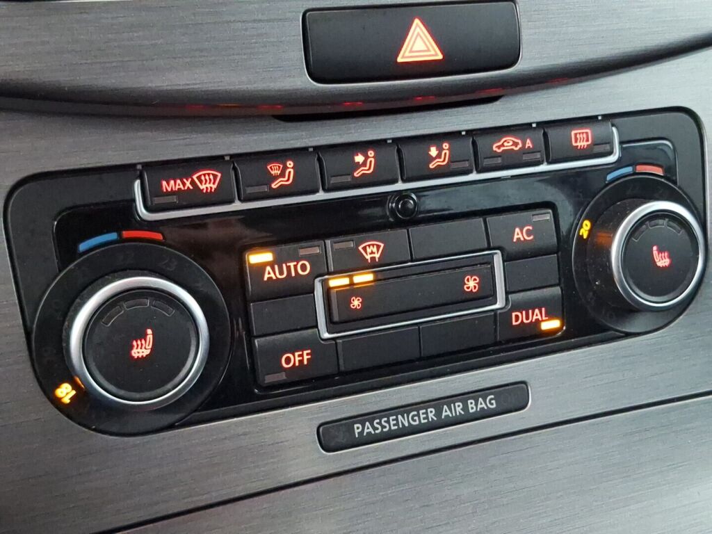 Volkswagen Passat 2011 Harmaa