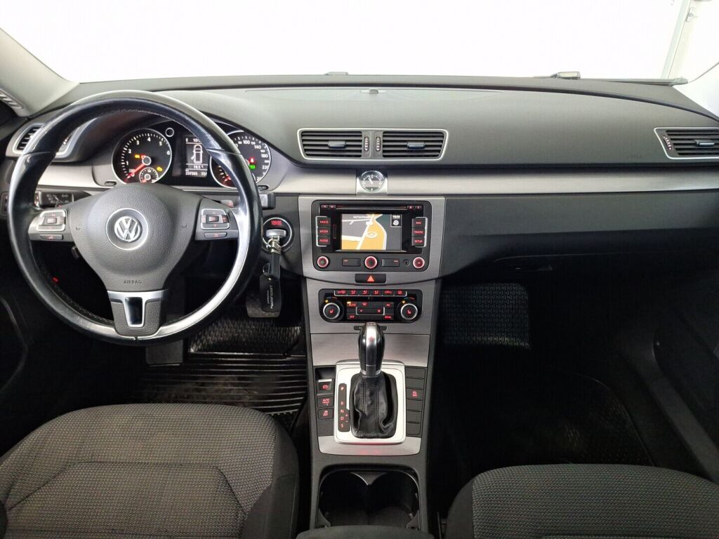 Volkswagen Passat 2011 Harmaa