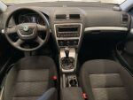 Skoda Octavia 2011 Valkoinen