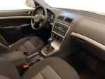 Skoda Octavia 2011 Valkoinen