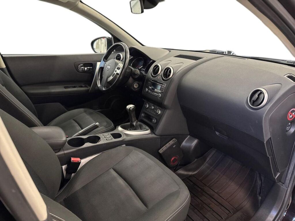 Nissan Qashqai 2011 Violetti