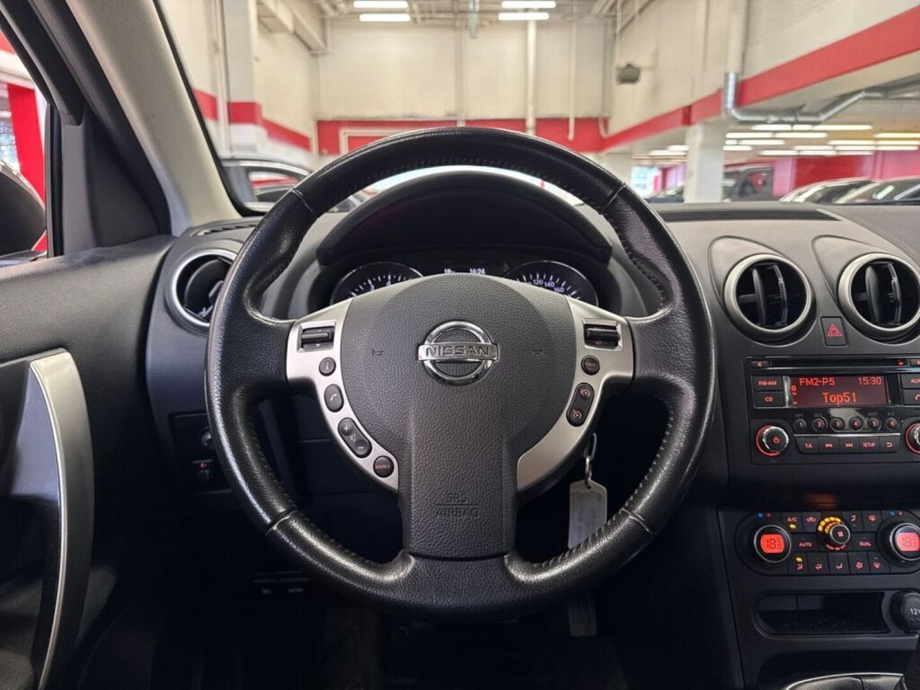 Nissan Qashqai 2011 Violetti