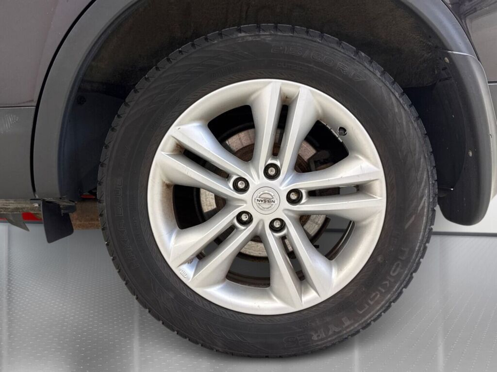 Nissan Qashqai 2011 Violetti