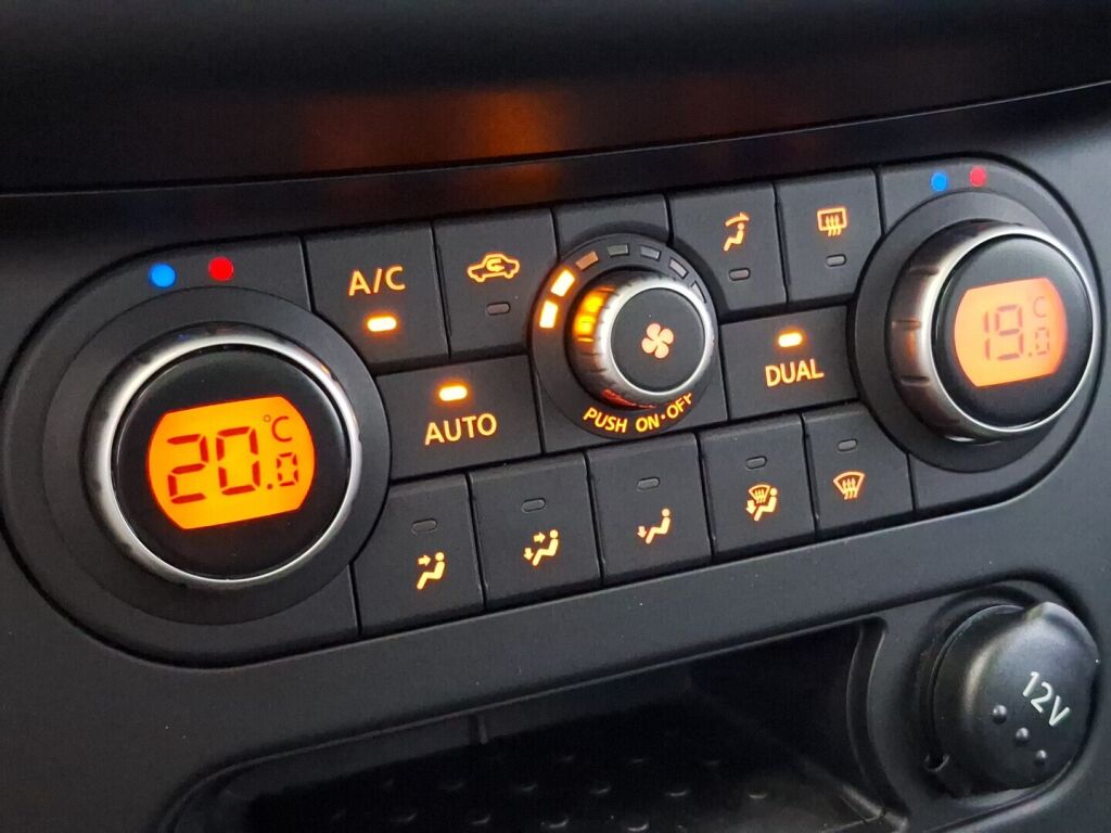 Nissan Qashqai+2 2011 Sininen