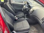 Hyundai i30 2011 Punainen