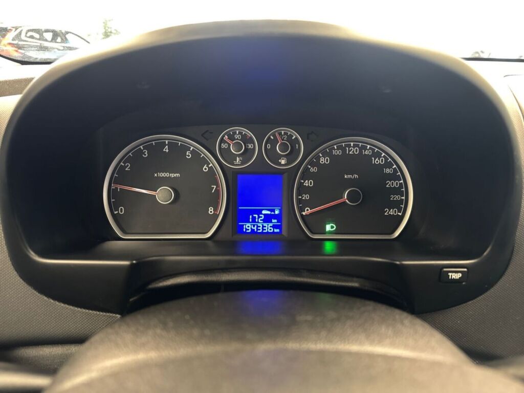 Hyundai i30 2011 Punainen