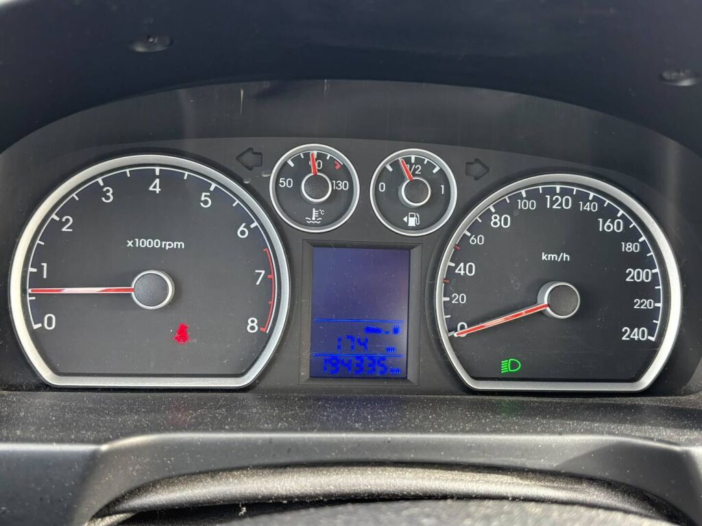 Hyundai i30 2011 Punainen