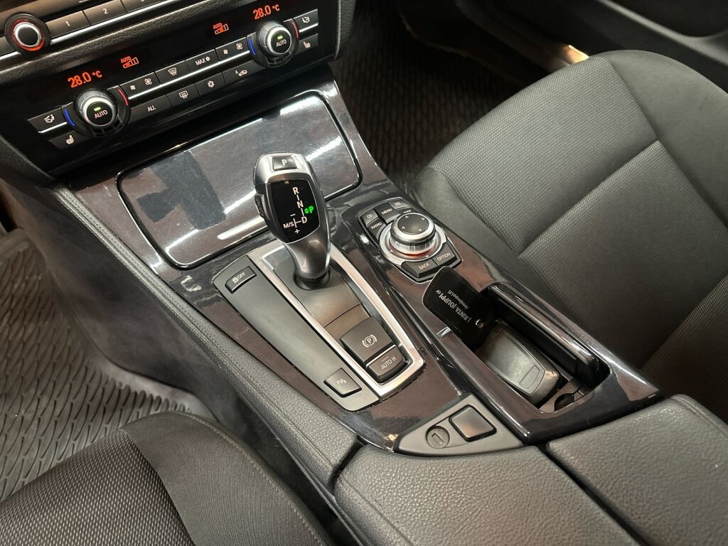 BMW 520 2011 Harmaa