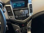 Chevrolet Cruze 2011 Ruskea (beige)