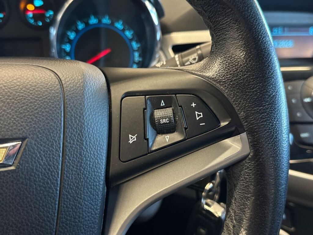 Chevrolet Cruze 2011 Ruskea (beige)