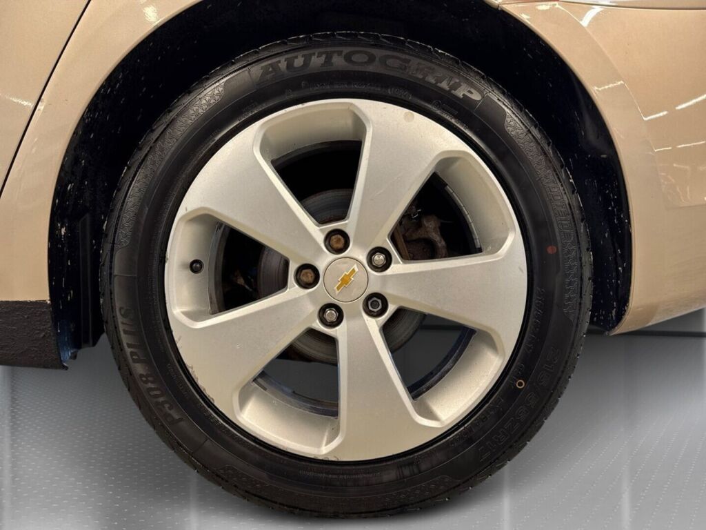 Chevrolet Cruze 2011 Ruskea (beige)