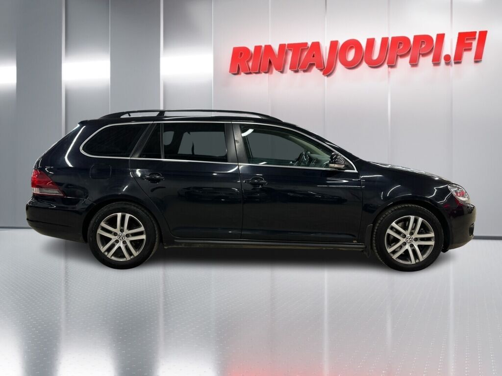 Volkswagen Golf 2011 Musta