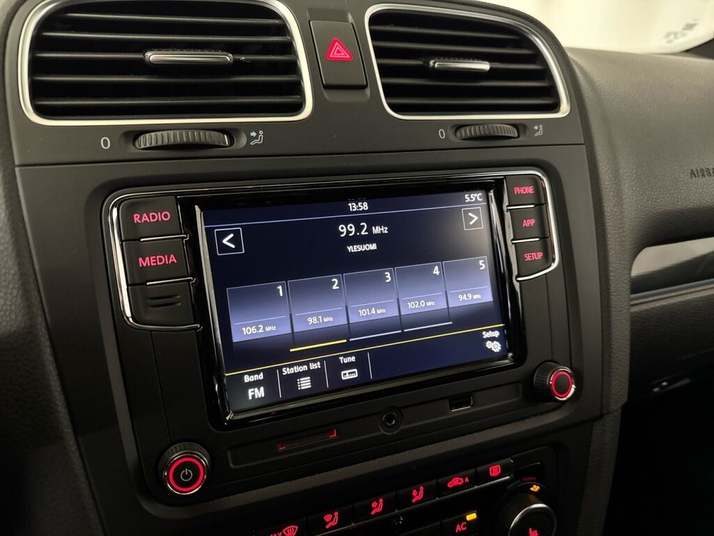 Volkswagen Golf 2011 Valkoinen