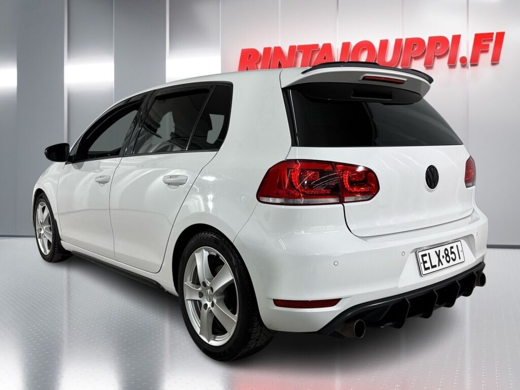 Volkswagen Golf 2011 Valkoinen