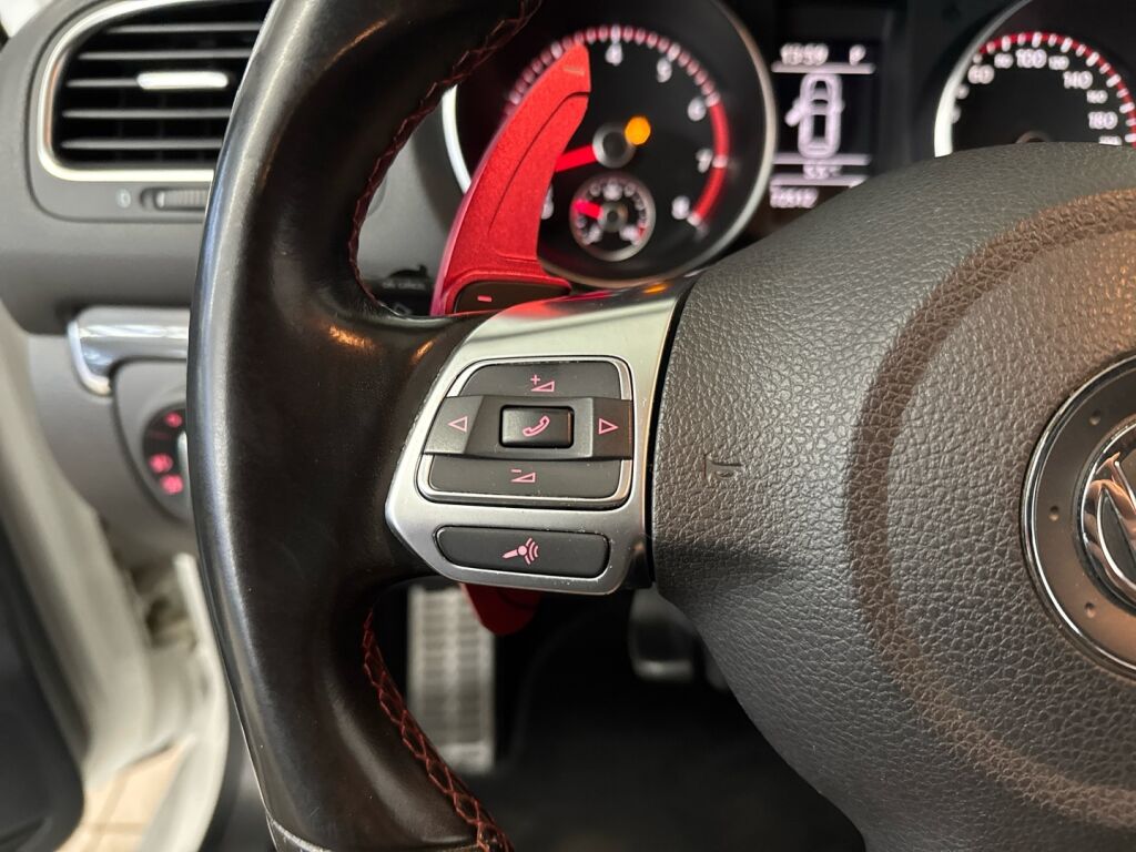 Volkswagen Golf 2011 Valkoinen