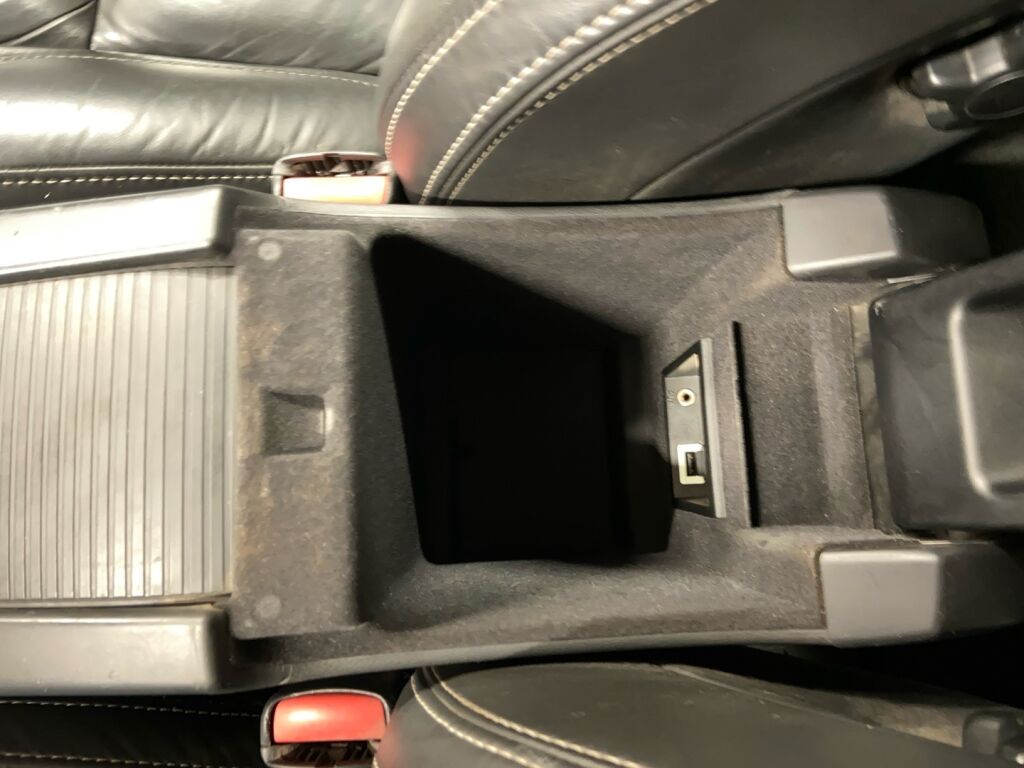 Volvo XC60 2011 Musta