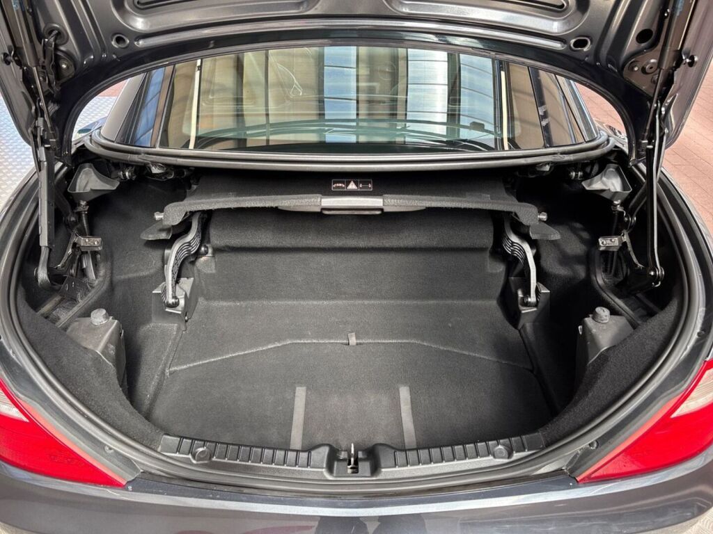 Mercedes-Benz SLK 2011 Harmaa