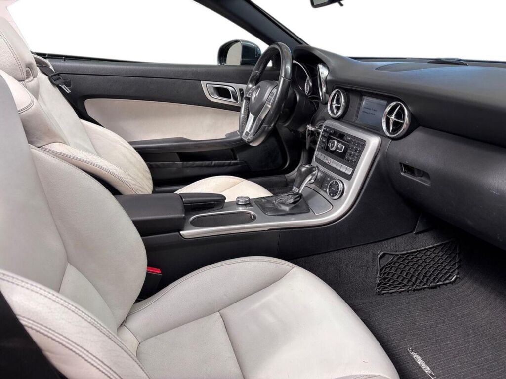 Mercedes-Benz SLK 2011 Harmaa