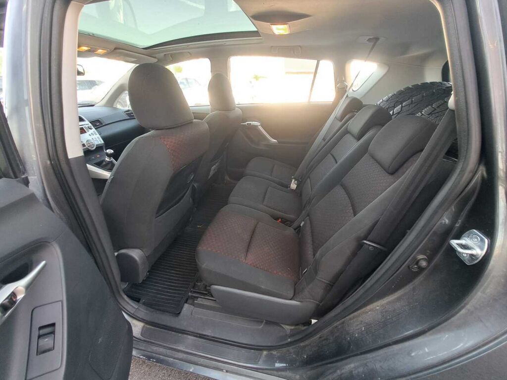 Toyota Verso 2011 Harmaa
