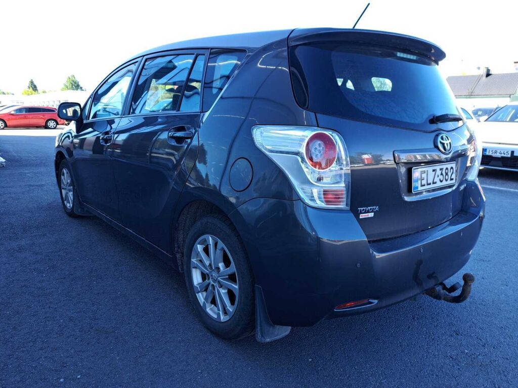 Toyota Verso 2011 Harmaa