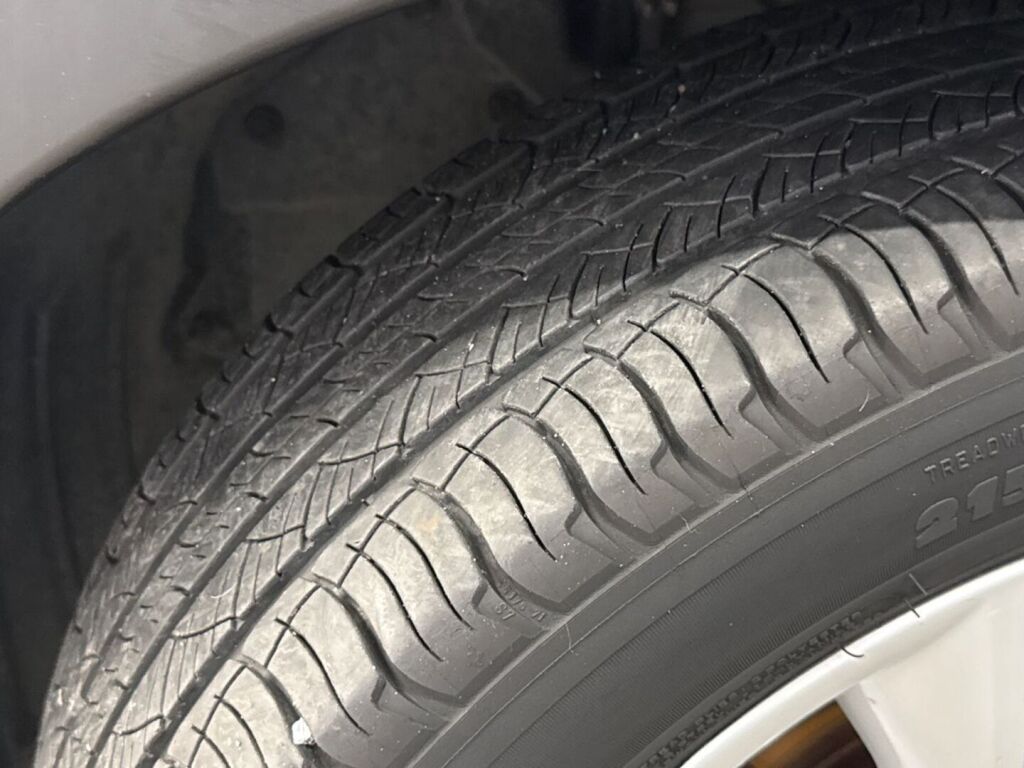 Nissan Qashqai+2 2011 Harmaa