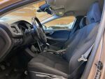 Volvo V40 2012 Ruskea (beige)