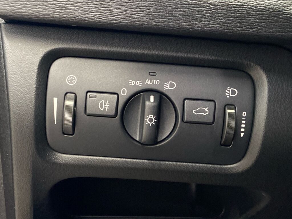 Volvo V40 2012 Ruskea (beige)