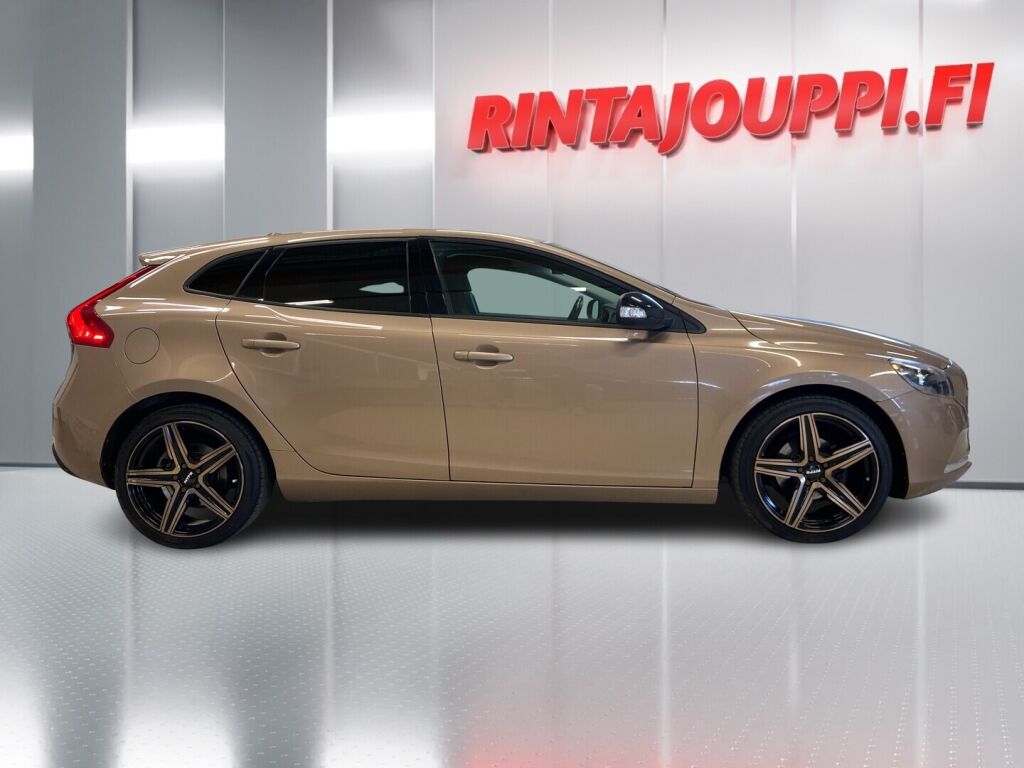 Volvo V40 2012 Ruskea (beige)
