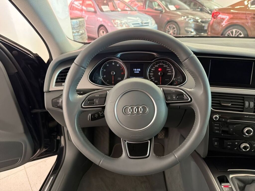 Audi A4 2012 Sininen